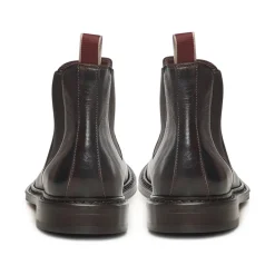 Bottes Élégantes avec une Touche Italienne