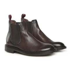 Bottes Élégantes avec une Touche Italienne