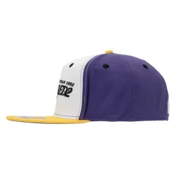 Casquette de baseball brodée avec détail en silicone