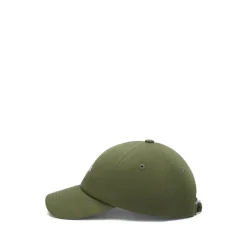 Chapeau Vert avec Logo-Plaque et Visière Courbée