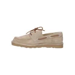 Chaussure à lacets
