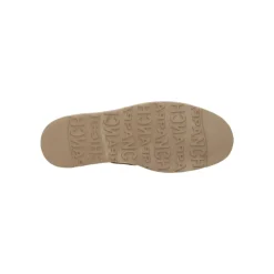 Chaussure à lacets
