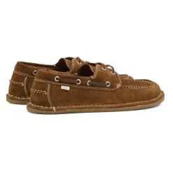 Chaussures bateau en daim