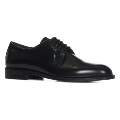 Chaussures de ville noires à lacets