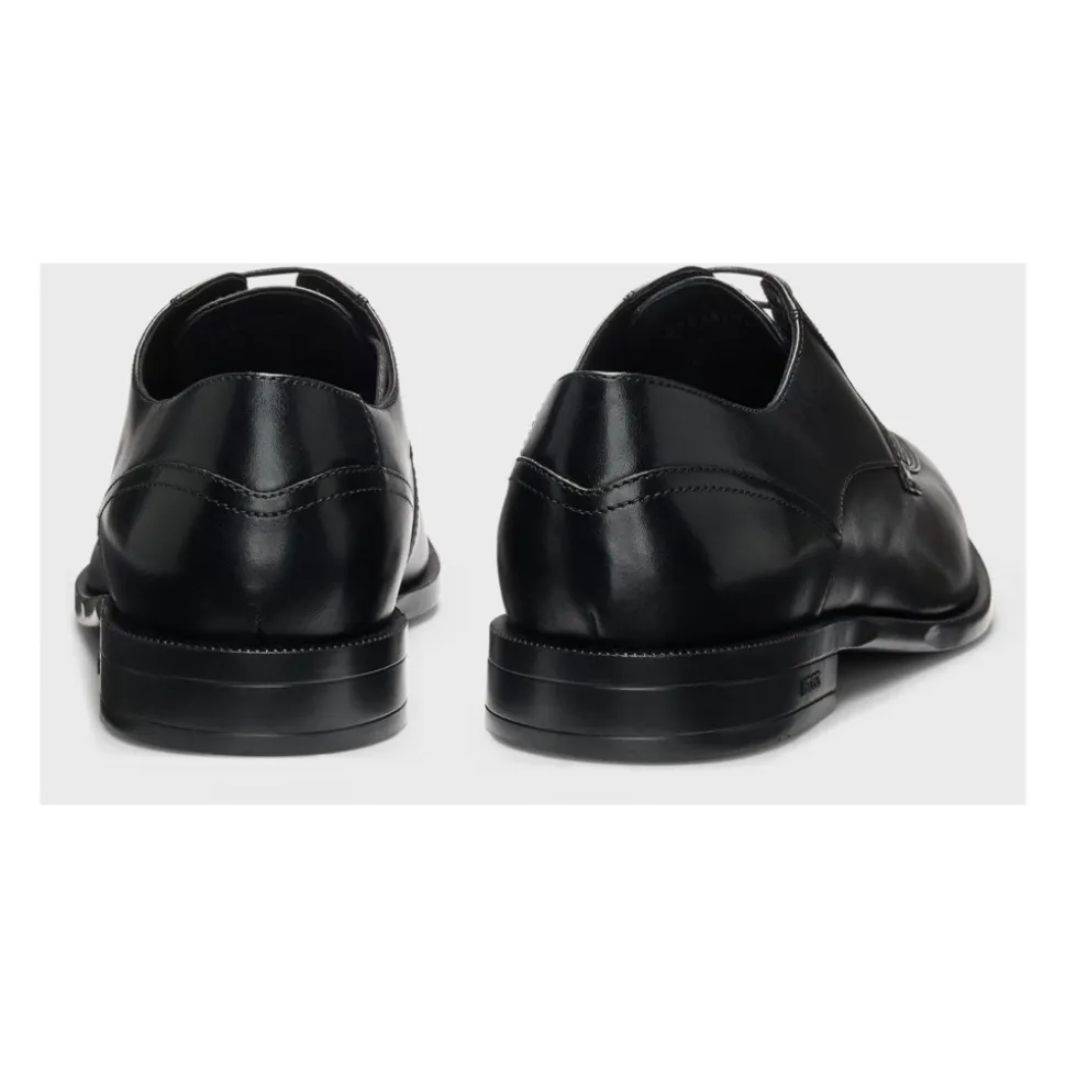 Chaussures à lacets
