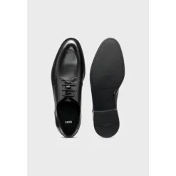 Chaussures à lacets