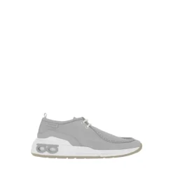 Chaussures à lacets