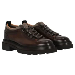 Chaussures plates alpines en cuir marron