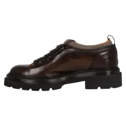 Chaussures plates alpines en cuir marron