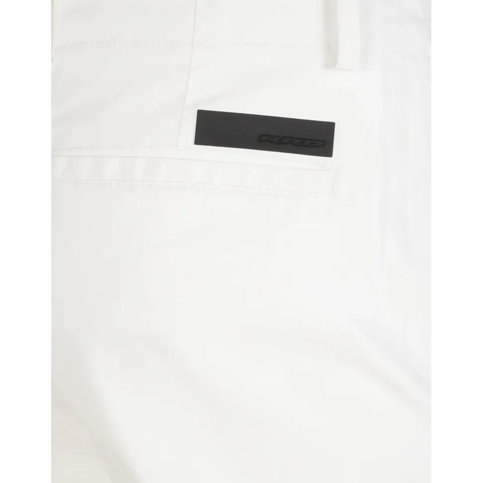 Chinos