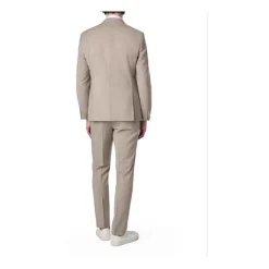 Costume ajusté