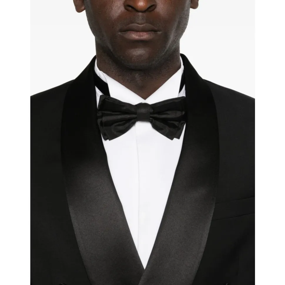 Costume à revers châle