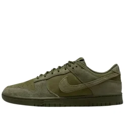 Dunk Low Retro SE Triple Black