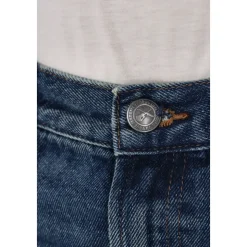 Jean en Denim avec Micro Déchirures