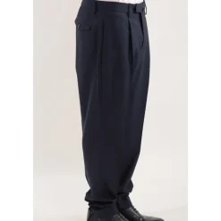 Élégant Costume Croisé en Laine