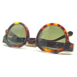 Élégantes lunettes de soleil tortue foncée