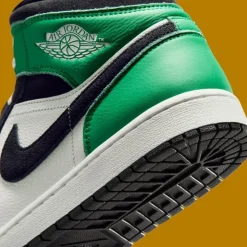 1 Mid SE Lucky Green