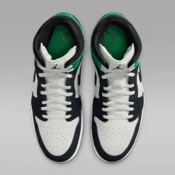 1 Mid SE Lucky Green