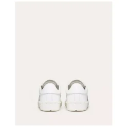 Open Sneakers