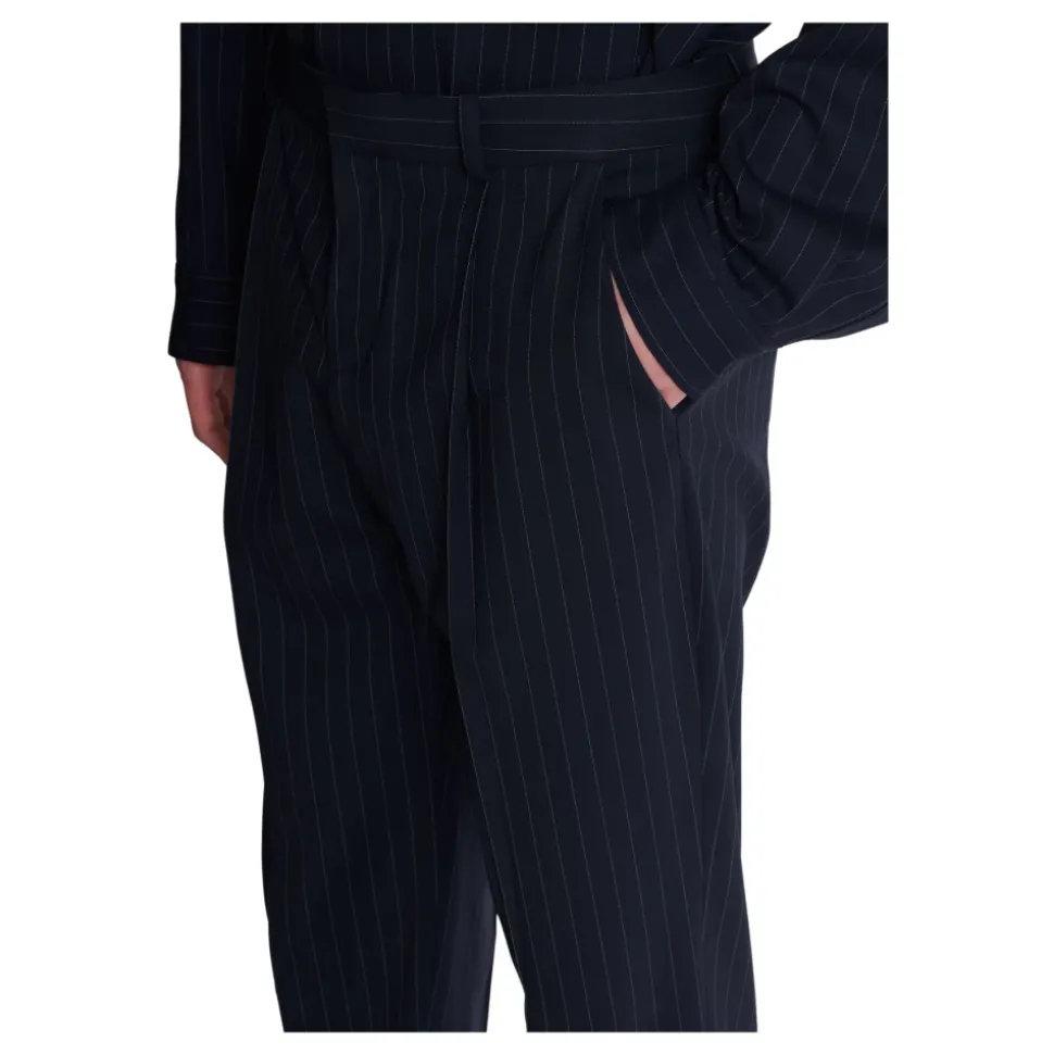 Pantalon droit en laine à rayures