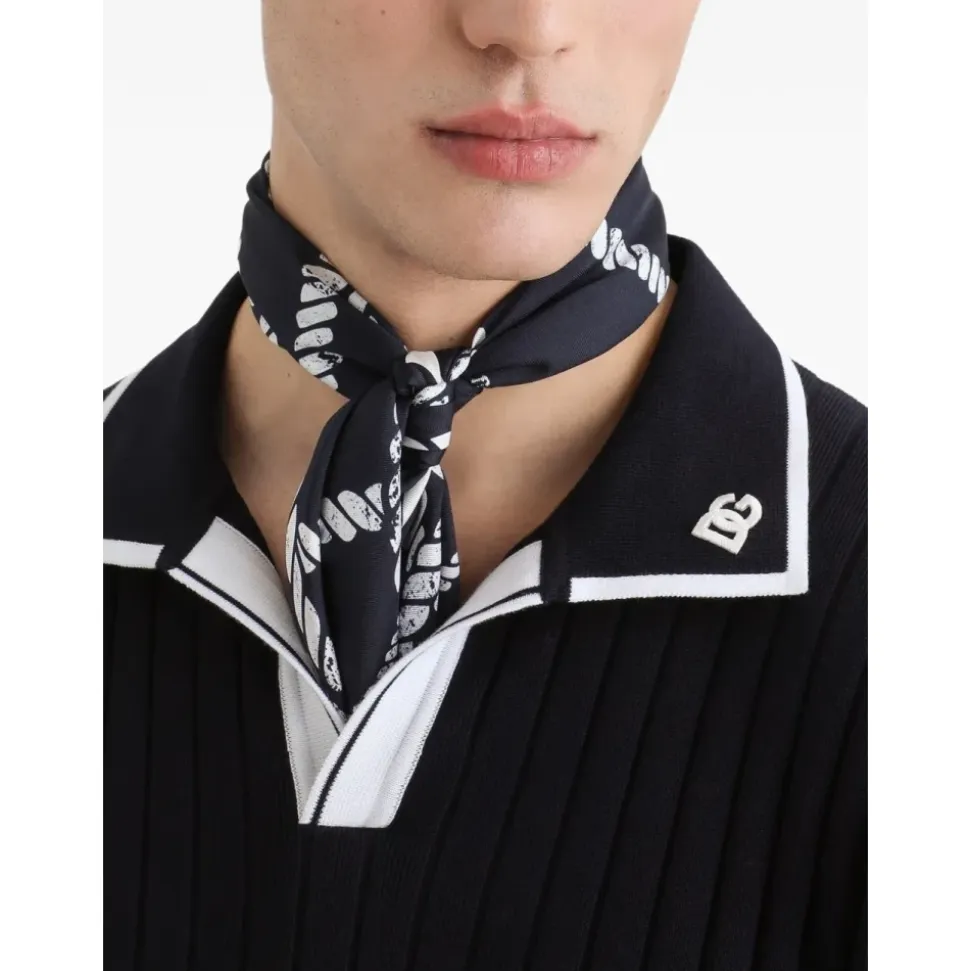 Polos