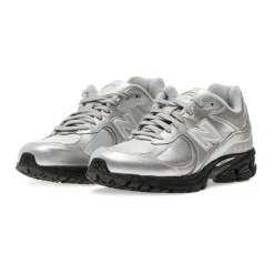 2002R Sneakers