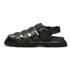 Sandales noires en cuir avec orteils couverts