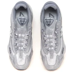 1000 Sneaker