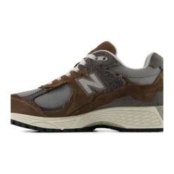 2002 Sneakers