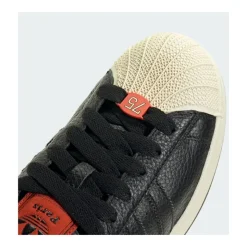 Superstar II Paris