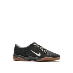 Total 90 Sneakers