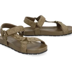 Trip Leather Sandals
