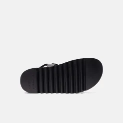 Wooster V Flat Sandals