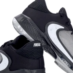 Zoom Freak 4 Basket